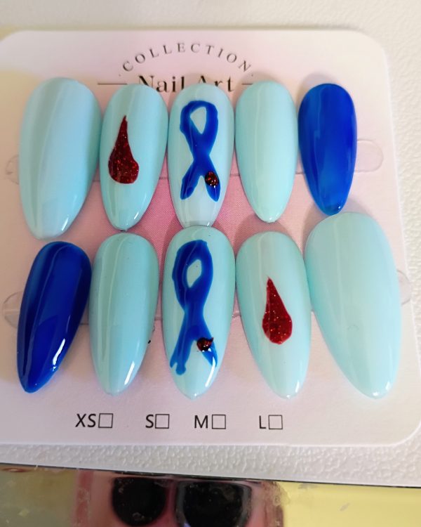 Diabetes awareness nails