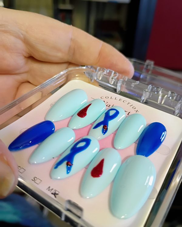 Diabetes awareness nails